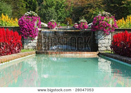 Le rives du lac majeur, Villa Taranto. Immense parc-jardin magnifique avec des fleurs et des fontaines