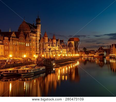 View Of The Beautiful Buildings Of The Historical Part Of Gdansk.niight Photography
