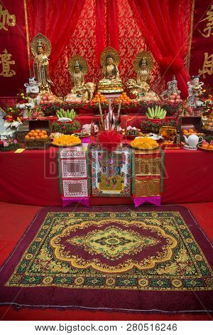 Nakorn Sawan , Thailand - February 19, 2018 : Unidentified Set Of Chinese Altar Table On Street Duri