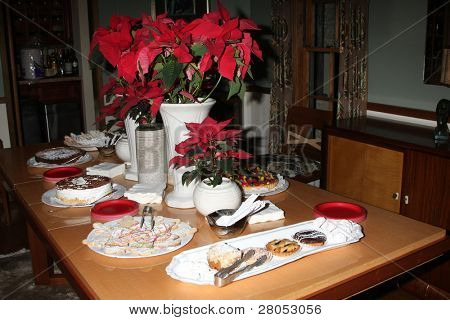 LOS ANGELES - DEC 17: Dessertbuffet på 2011 Tom / Achor årlige julefrokost i Private hjem