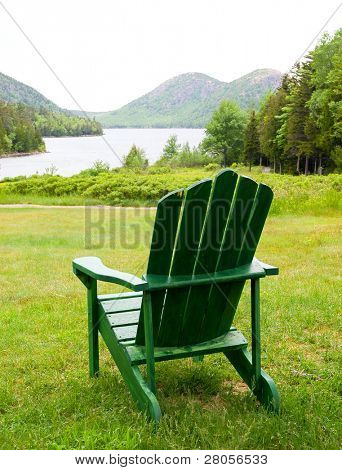 Lounge-Sessel mit Blick auf Jordon Teich und die Blase Berge