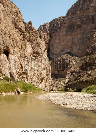 Boquillas Kanyonu ve Rio Grande vahşi ve doğal nehir