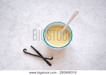 Vanilla Sauce Or Condensed Milk