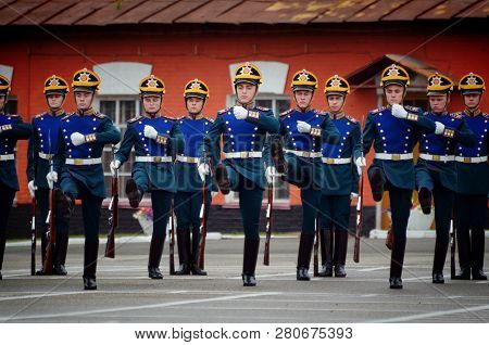 Moscow, Russia-june 12, 2018.presidential Regiment Soldiers Marching And Practicing To Shoot