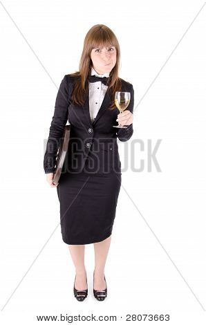 Empregada de mesa com um copo de vinho