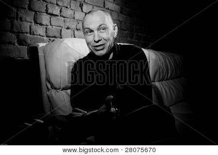 TOMSK, Rusia - 4 de marzo: Músico, compositor, locutor y fundador y líder de 