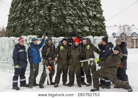Team Of Builders Of Assemblers Of The Ice Town