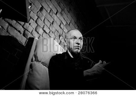 TOMSK, Rusia - 4 de marzo: Músico, compositor, locutor y fundador y líder de 