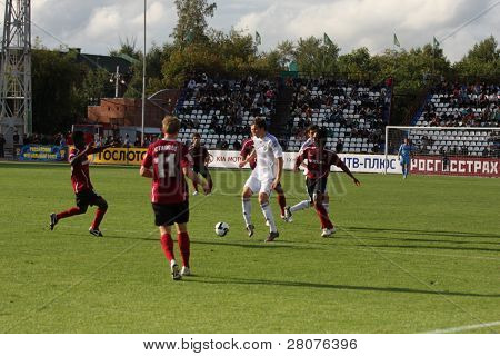 TOMSK, Russie - 29 août : Match de Football Championnat de Russie parmi Tom'(Tomsk) - Moscow (Moscou)