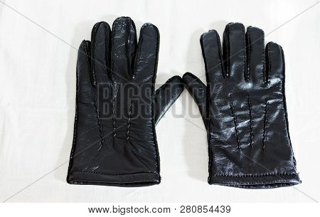Men's Leather Gloves.