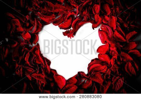 Background, The Composition Of The Petals To The Day Of St. Valentine