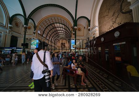 Ho Chi Minh City, Vietnam - 01, 2019: Customers And Tourists At The General Post Office. Royalty Fre