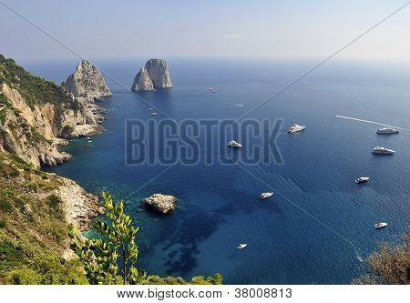 Faraglioni rotsen, Capri, Italië
