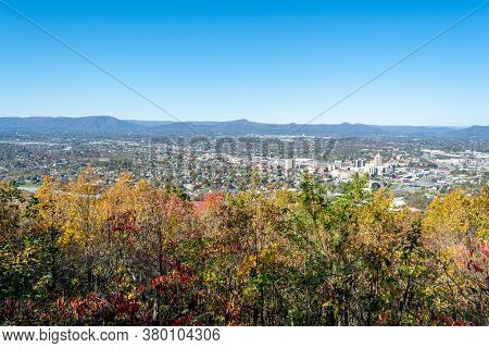 Roanoke, Virginia/usa - November 2 2019: Roanoke Valley Overlook From Roanoke Star