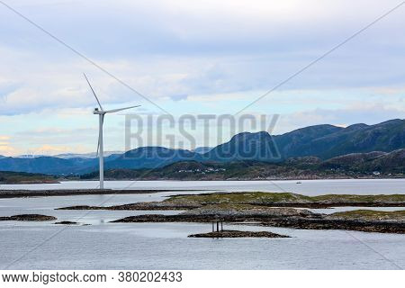 Windgenerator