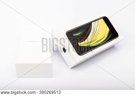 Packaging Of The New Iphone Se 2020 From Apple