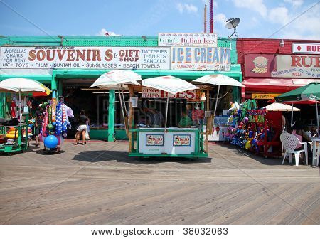 Coney Island-Shops