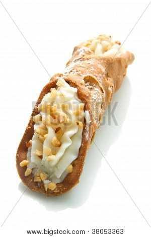 Sicilian Cannoli With Almond