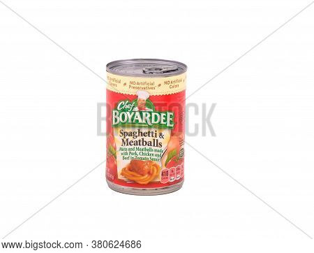 A Can Of Chef Boyardee Spaghetti And Meatballs Isolated On White Illustrative Editorial