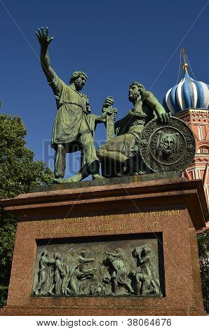 Denkmal für Minin und Poscharski