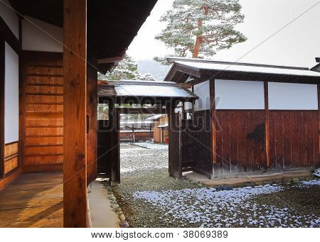 Terrasse von Takayama Jinya