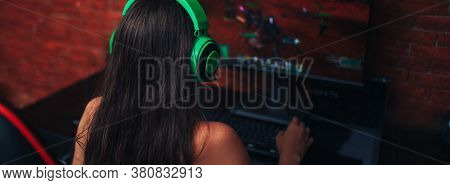 E-sports. Girl Playing A Strategy Video Game. Steam Community. Esports Club, Banner