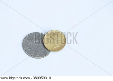 The Coin Of Italy Lire Money On The White Background. Repvbblica Italiana, Lire Italia Money The Con