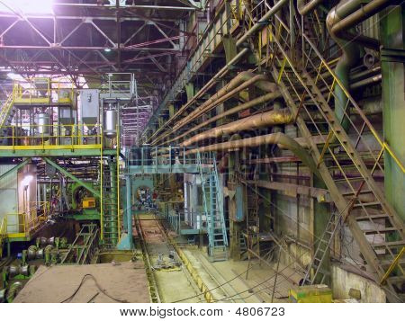 Departamento de laminación en frío en la fábrica de la metalurgia ferrosa