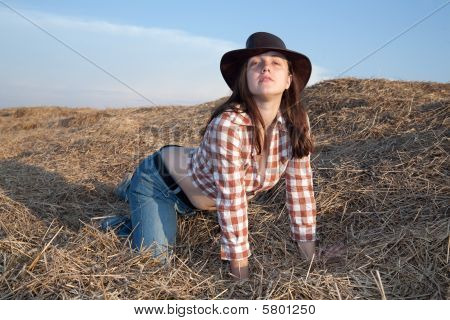 Fille sur Hay