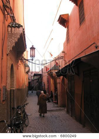 callejón en Marrakech