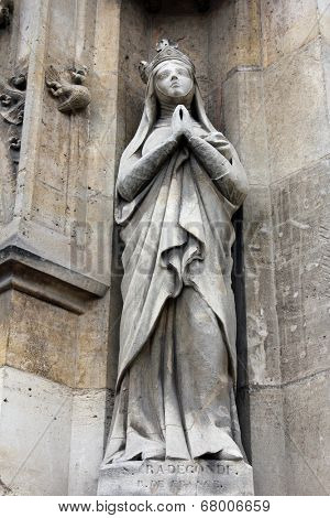 PARIS, FRANCE - NOV 11, 2012: Saint Radegund statue, Church of St-Germain-l'Auxerr ois founded in the 7th century, was rebuilt many times over several centuries. 