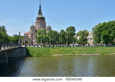 KHARKOV, UKRAINE - JUNE 5, 2014: Annunciation Cathedral in a sunny day. Built in 1901 by Michael Lovtsov, now it's the main church of Kharkov and Bogodukhov eparchy