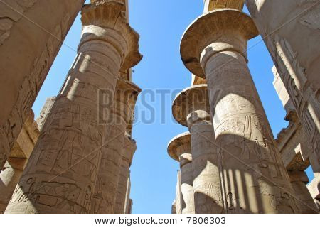 Kolonnade der Karnak-Tempel In Luxor, Ägypten
