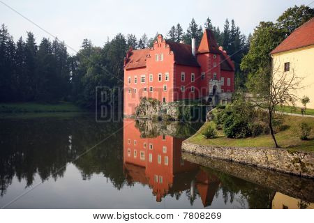O Chateau de água vermelha na República Checa - Cervena Lhota
