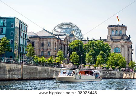 reichstag view from spree river surface, Berlin - Germany