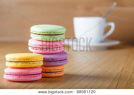 Six Colorfull French Macaron And Cup