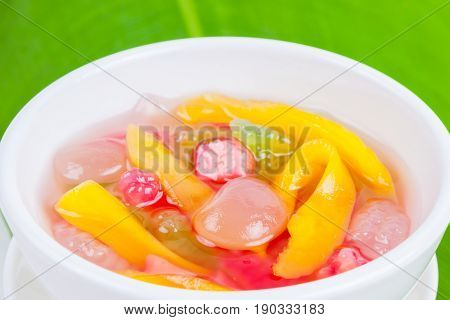 Thai Dessert (ruam Mit)