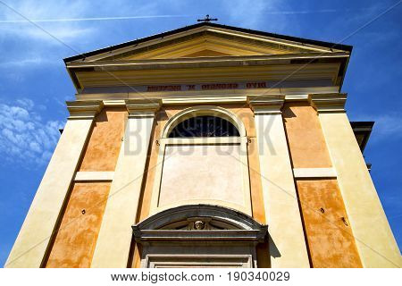 Rose Window  Italy  Lombardy    The Jerago  Old   Church   Closed