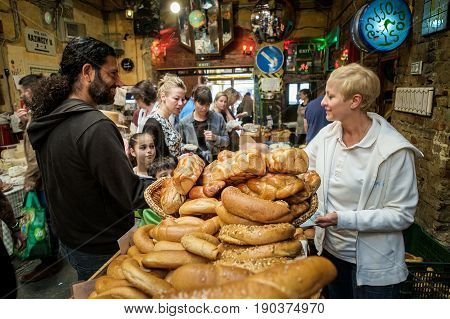 Budapest, Hungary - Avril 17, 2016: Ruin Bar Szimplakert, Kazinczy Street