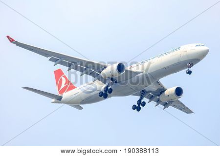 Bangkok, Thailand. - April 23, 2017 : Plane or aircraft of Turkish Airlines or Airways on the sky landing to Suvanabhumi airport.