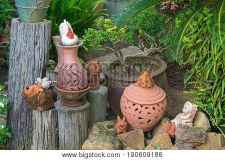 Earthware Decoration