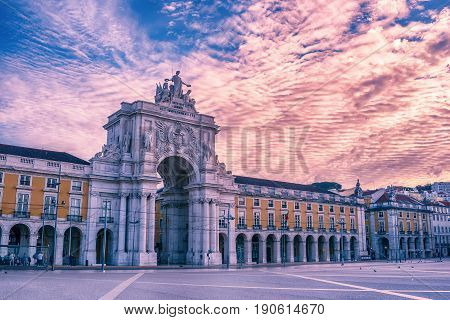 Lisbon, Portugal: the Triumphal Rua Augusta Arch, Arco Triunfal da Rua Augusta at sunrise