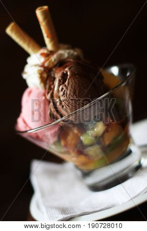 ice cream, gourmet foood , good dessert