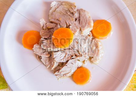 Rost Beef With Carrots And Rosemay