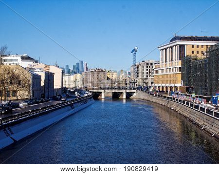 embankment of the Moscow river in the winter, Ovchinnikovskaya embankment
