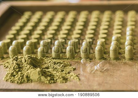Kariyat Powder - Organic Herbal Drug An Alternative Medicine With Hand Manual Capsule Packing Tool.