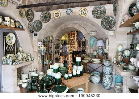Apulia Ceramics