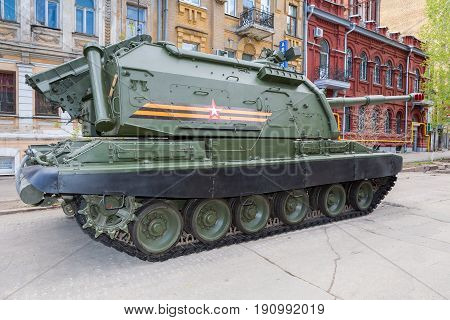 Samara Russia - May 7 2017: Self-propelled 152 mm howitzer Msta-S (NATO name - M1990 Farm) parked up on the city street before the parade