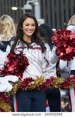 Houston, Texas, USA - November 23, 2017, The H-E-B Thanksgiving Day Parade in Houston began in 1949, when Santa arrived at Union Station and rode his sleigh to the downtown Foley’s. A holiday tradition showcasing the Houston community on Thanksgiving morn