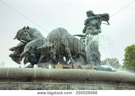 Gefion Fountain, Copenhagen, Denmark. View Of Famous Gefion Fountain In Copenhagen. Gefion Fountain 